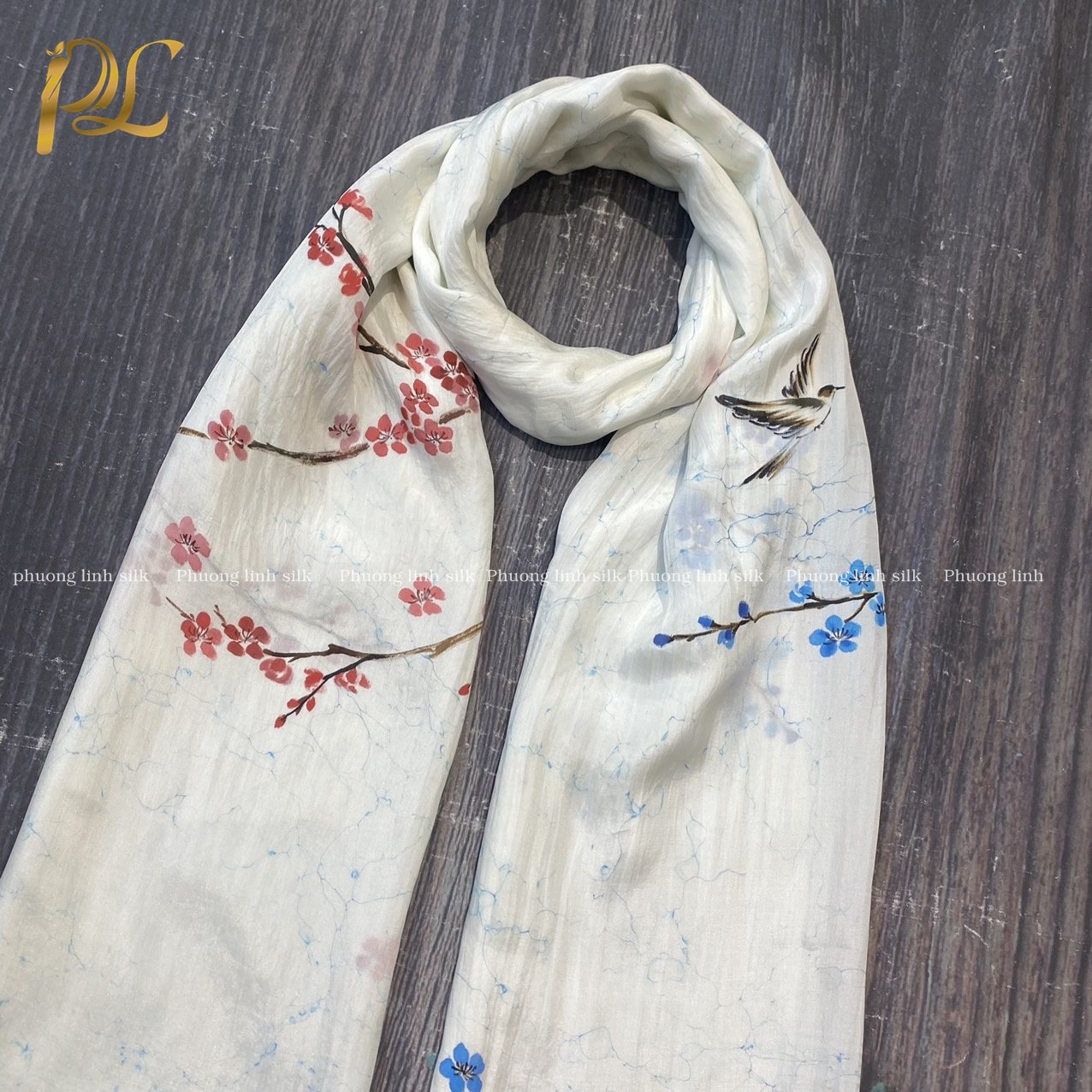 KHĂN LỤA VẼ TAY THỦY ẤN ĐỘC VẼ HOA ĐÀO