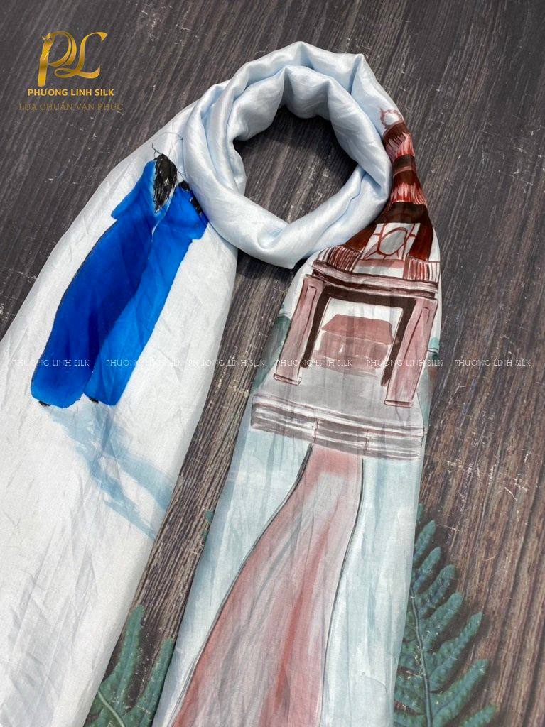 KHĂN LỤA VẼ MÀU NƯỚC NGHỆ THUẬT ĐỘC BẢN 100% TƠ TẰM KHUÊ VĂN CÁC & THIẾU NỮ BÊN ÁO DÀI