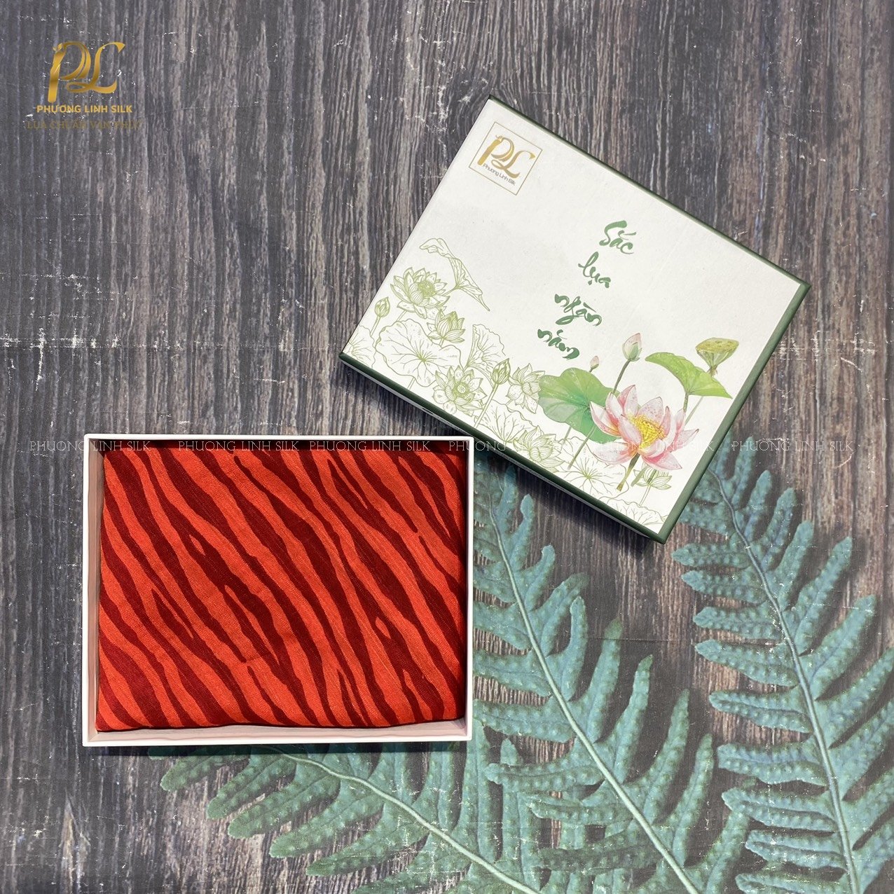 KHĂN TƠ THỦ CÔNG LANH IN NGHỆ THUẬT