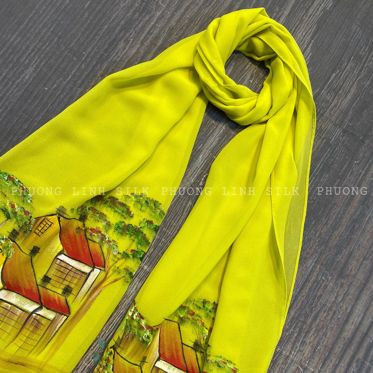 KHĂN CHIFFON VẼ PHỐ CỔ