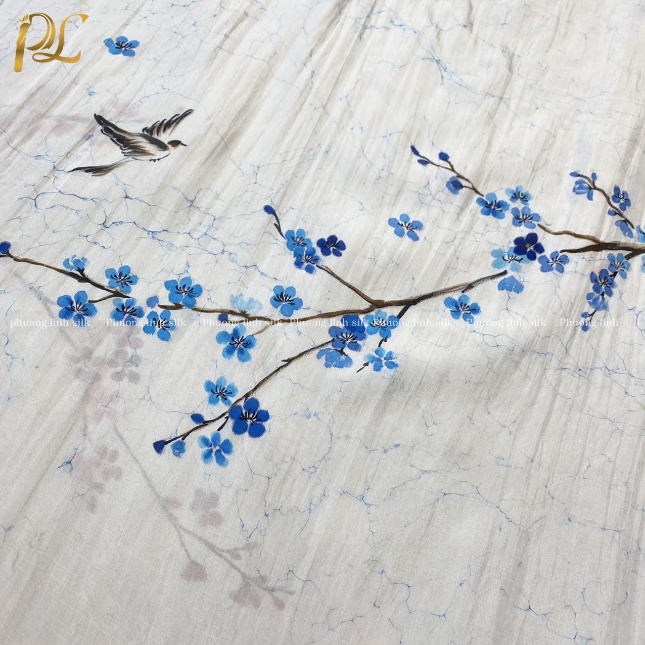 KHĂN LỤA VẼ TAY THỦY ẤN ĐỘC VẼ HOA ĐÀO