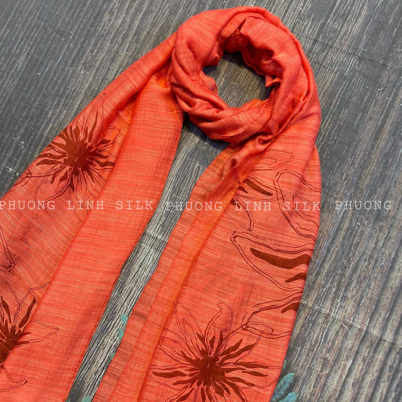 KHĂN TƠ THỦ CÔNG LANH IN NGHỆ THUẬT