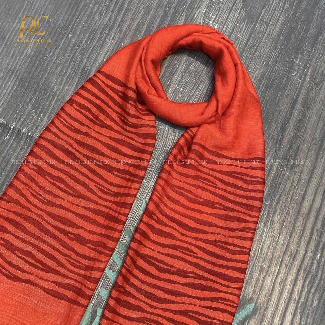 KHĂN TƠ THỦ CÔNG LANH IN NGHỆ THUẬT