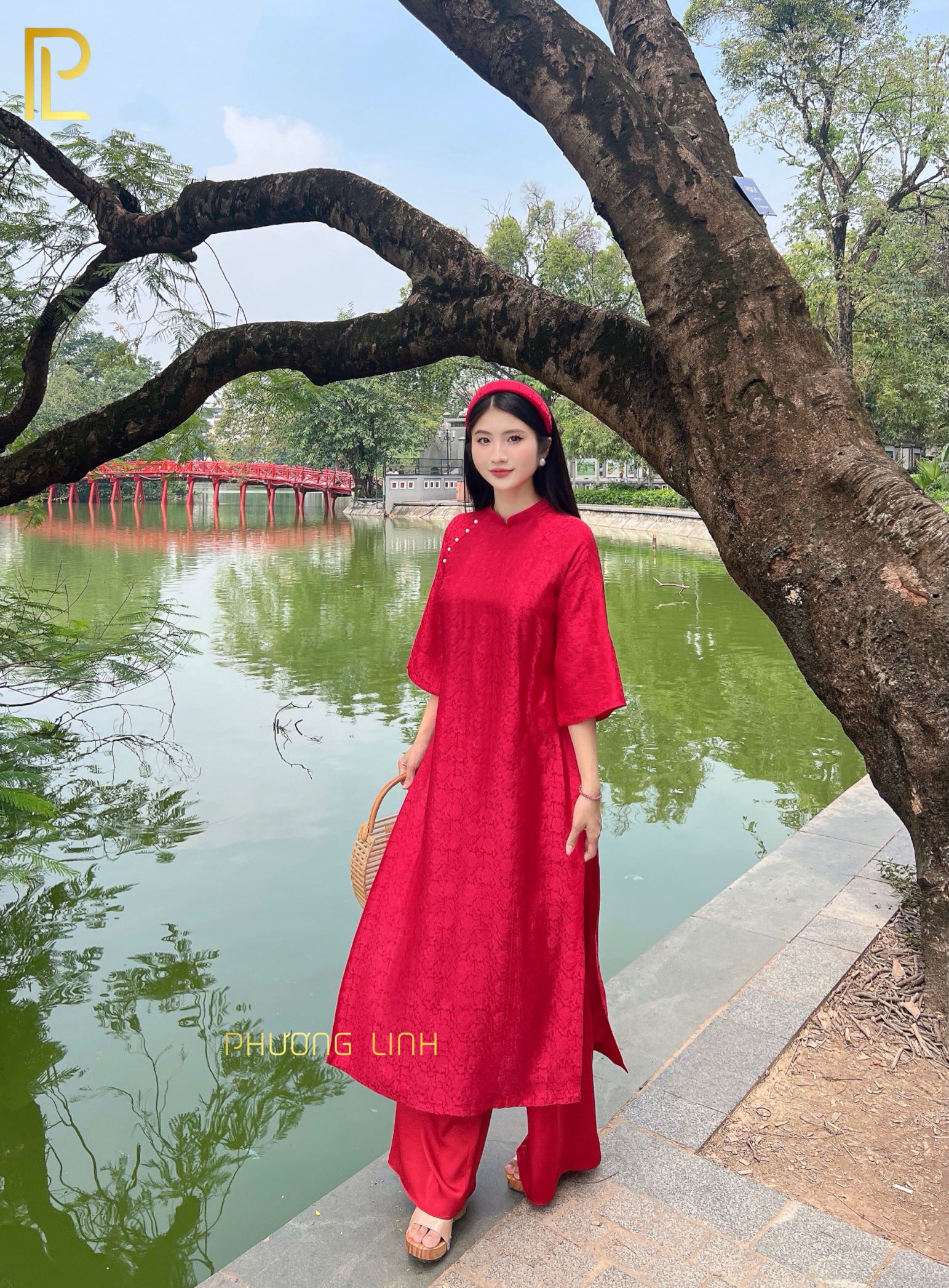 ÁO DÀI SUÔNG XƯA LỤA TƠ TẰM XÍCH NHAN