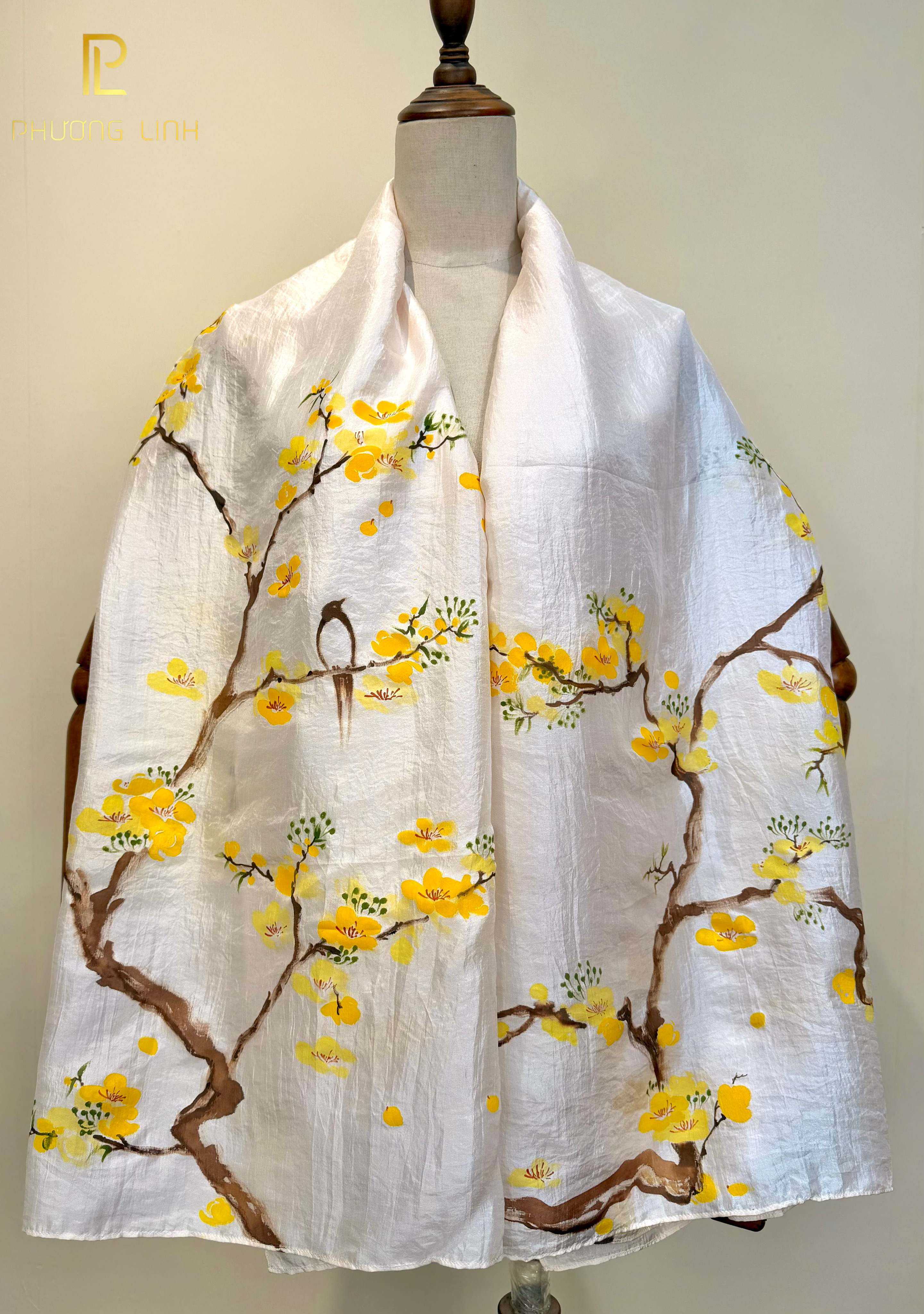 KHĂN LỤA HÀ ĐÔNG VẼ TAY NGHỆ THUẬT HOA MAI CAO CẤP