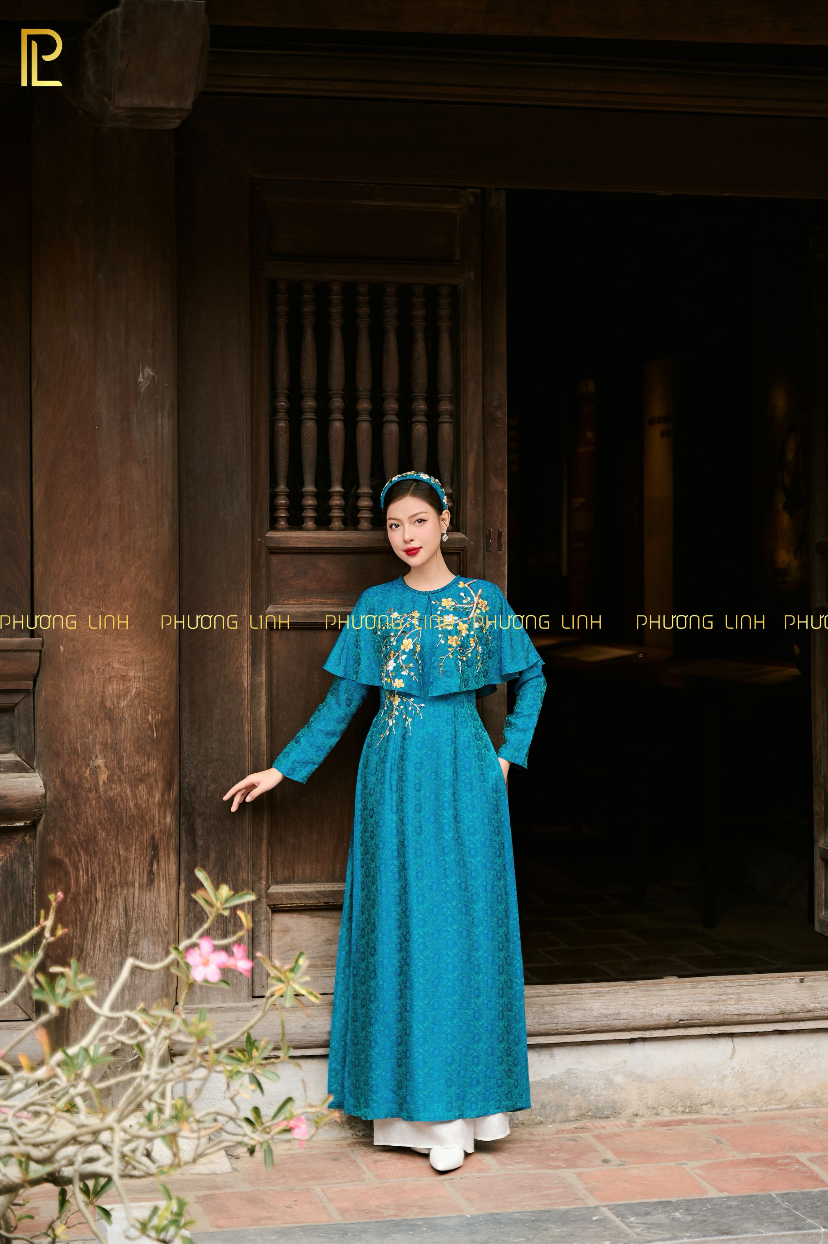 ÁO DÀI LỤA TƠ TẰM HÀ ĐÔNG THÊU TAY CHỈ TƠ HOA MAI _ Uyển Vũ