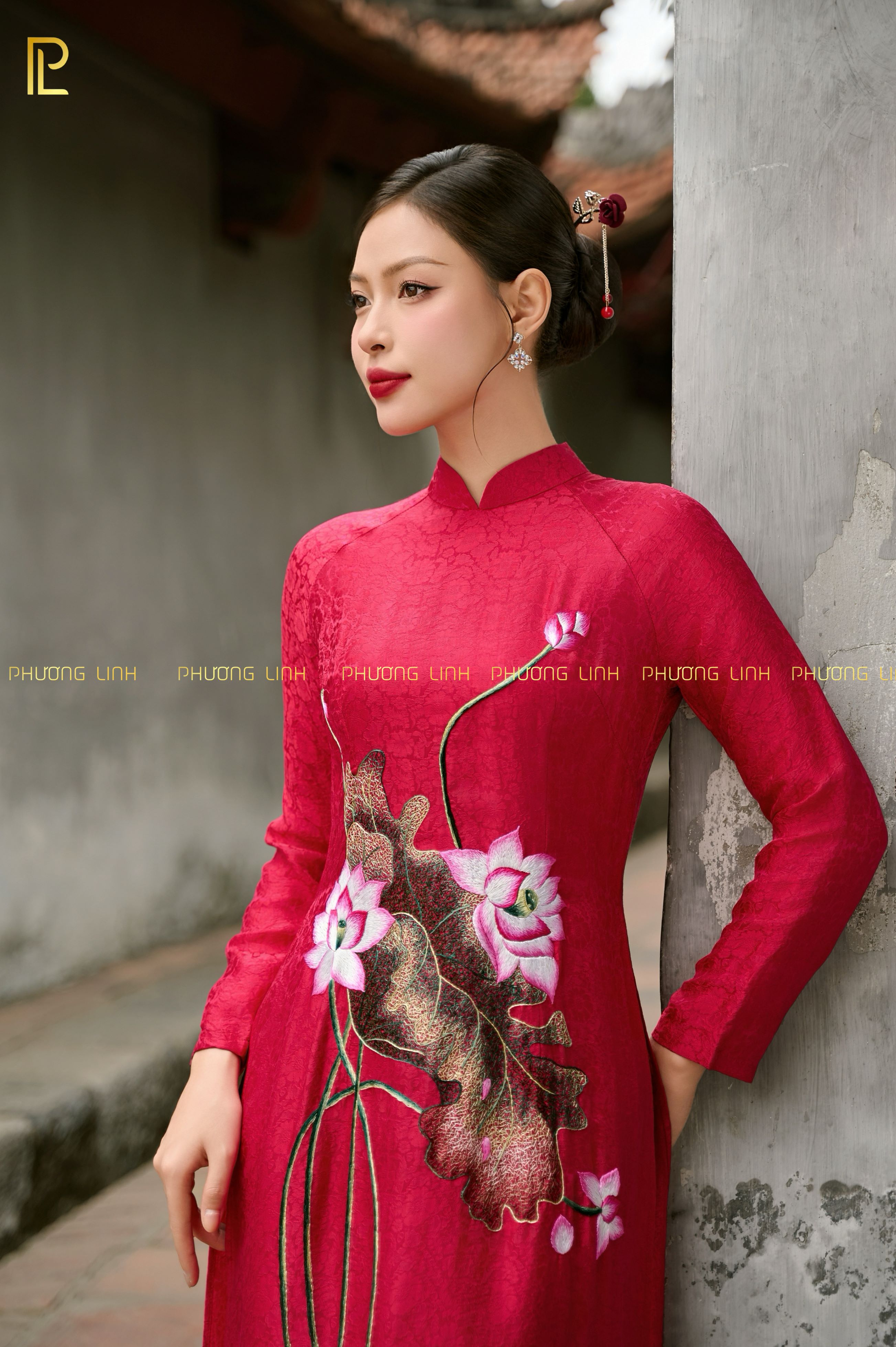 ÁO DÀI LỤA TƠ TẰM HÀ ĐÔNG THÊU TAY CHỈ TƠ HOA SEN _ Mộc Miên Đỏ