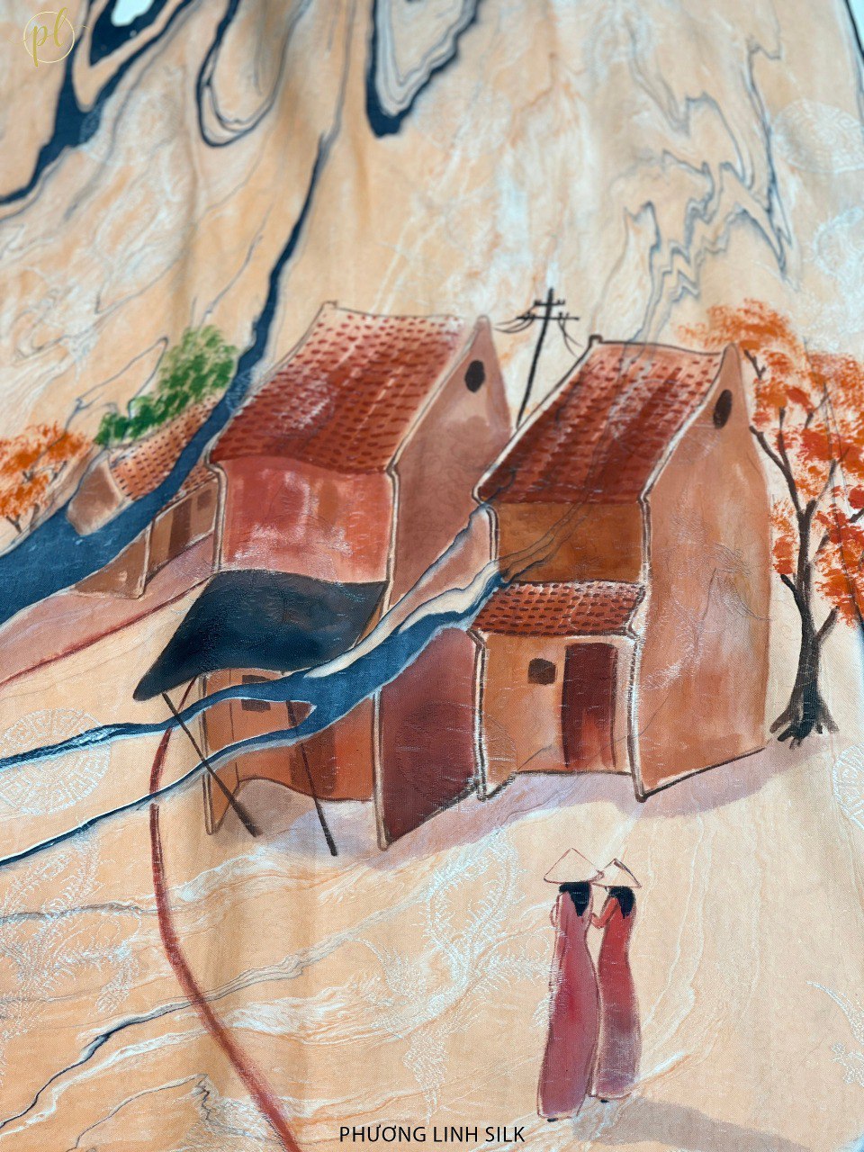 KHĂN LỤA VẼ TAY CAO CẤP VÂN CỔ THỦY ẤN 100% TƠ TẰM ĐỘC BẢN VẼ HOA SEN QUỐC & PHỐ CỔ