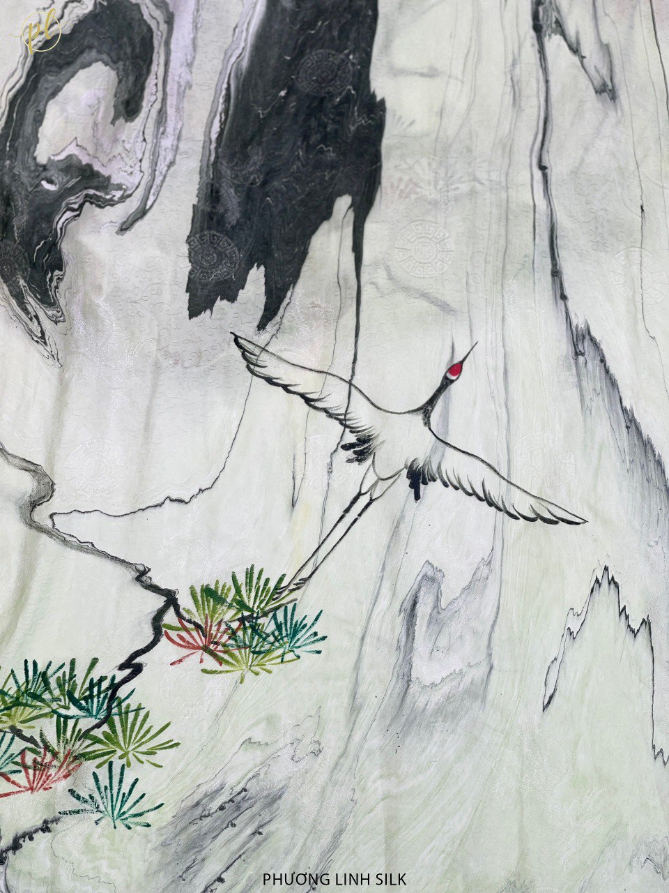 KHĂN LỤA VẼ TAY CAO CẤP VÂN CỔ THỦY ẤN 100% TƠ TẰM ĐỘC BẢN VẼ HẠC TIÊN