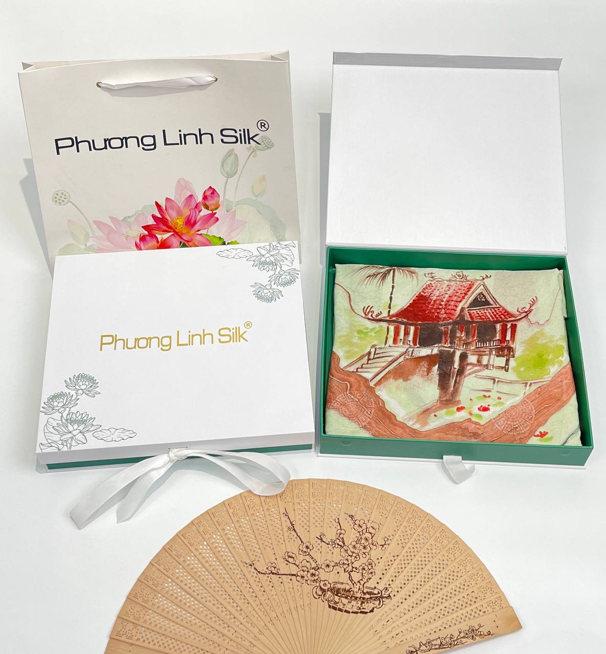 KHĂN LỤA VẼ TAY CAO CẤP VÂN CỔ THỦY ẤN 100% TƠ TẰM ĐỘC BẢN VẼ CHÙA MỘT CỘT & THIẾU NỮ ÁO DÀI