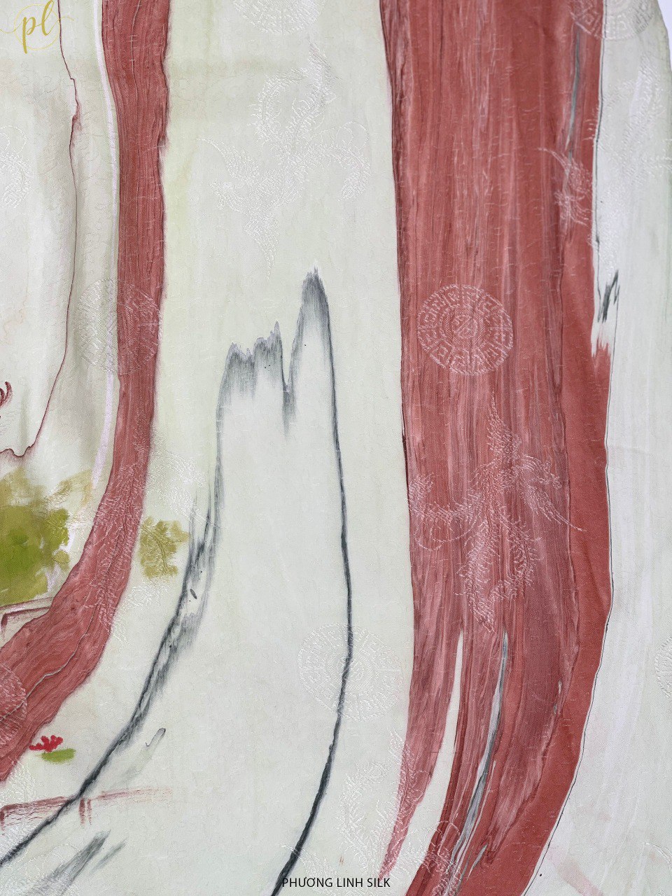 KHĂN LỤA VẼ TAY CAO CẤP VÂN CỔ THỦY ẤN 100% TƠ TẰM ĐỘC BẢN VẼ CHÙA MỘT CỘT & THIẾU NỮ ÁO DÀI