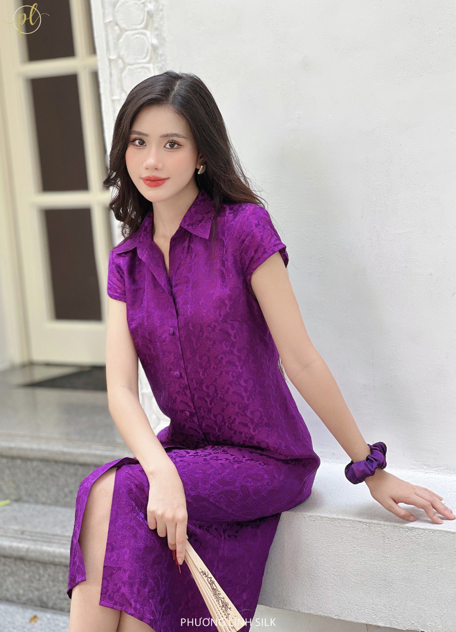 VÁY LỤA A CỔ SƠ MI BỌC LỤA CÔNG TÍM HUẾ