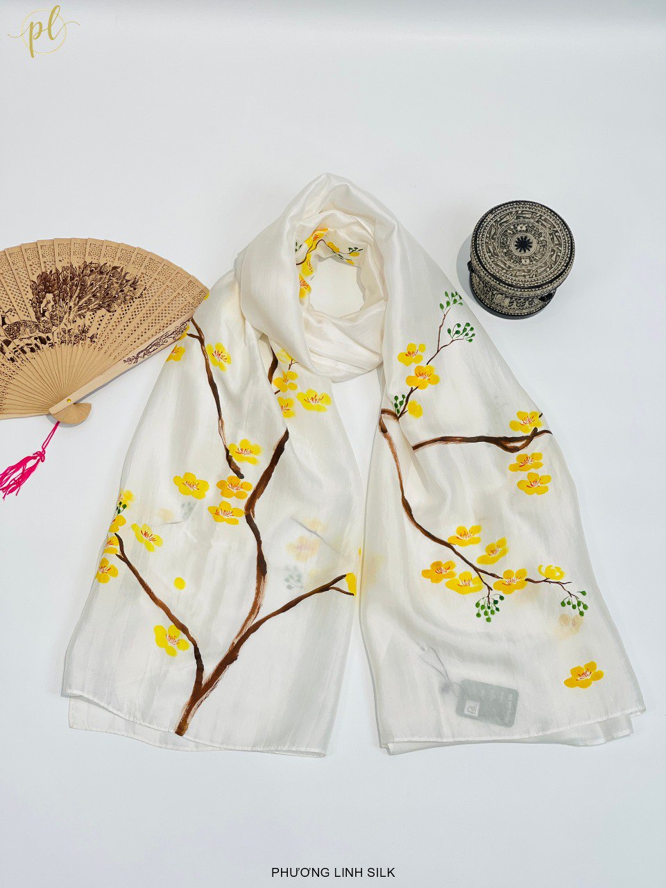 KHĂN LỤA VẼ MÀU NƯỚC NGHỆ THUẬT ĐỘC BẢN 100% TƠ TẰM HOA ĐÀO