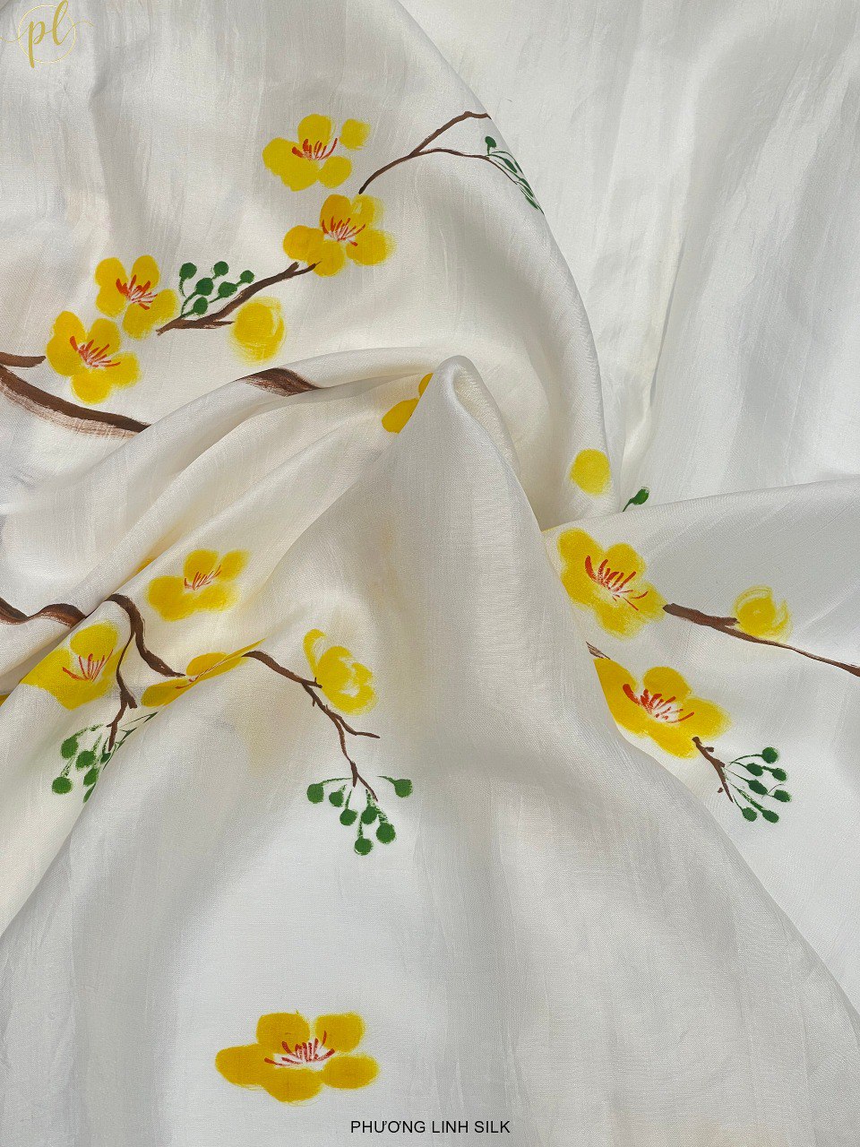 KHĂN LỤA VẼ MÀU NƯỚC NGHỆ THUẬT ĐỘC BẢN 100% TƠ TẰM HOA ĐÀO