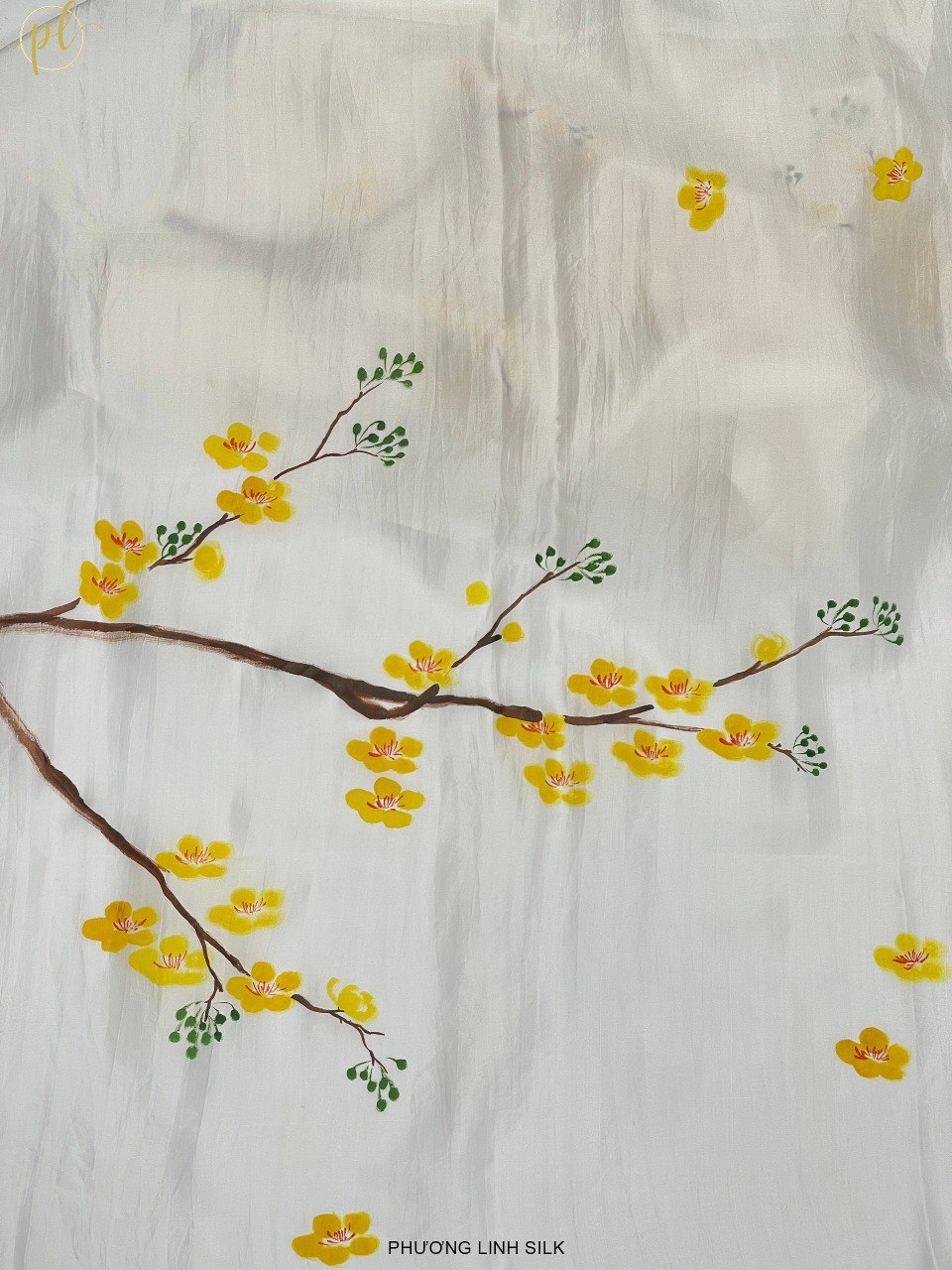 KHĂN LỤA VẼ MÀU NƯỚC NGHỆ THUẬT ĐỘC BẢN 100% TƠ TẰM HOA ĐÀO