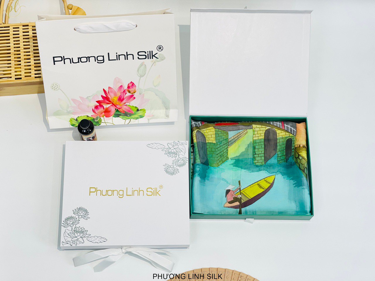 KHĂN LỤA VẼ MÀU NƯỚC NGHỆ THUẬT ĐỘC BẢN 100% TƠ TẰM PHONG CẢNH VIỆT NAM