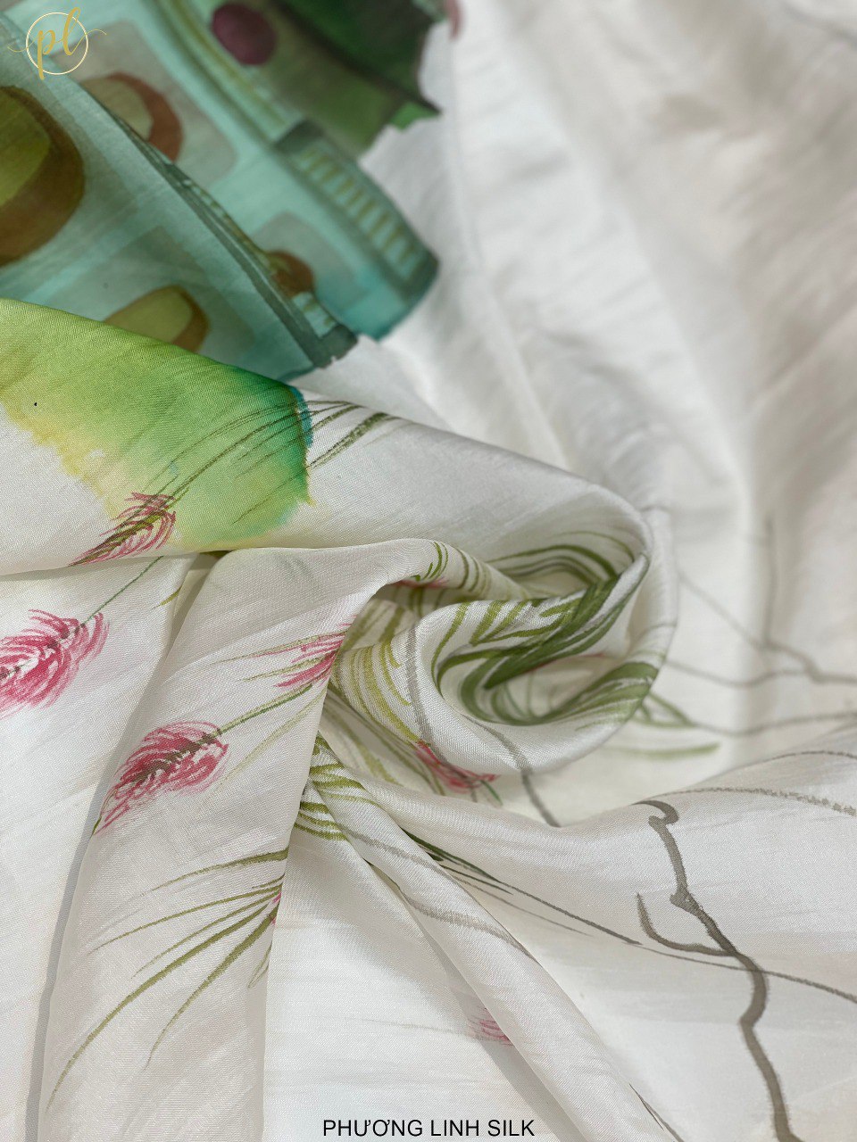 KHĂN LỤA VẼ MÀU NƯỚC NGHỆ THUẬT ĐỘC BẢN 100% TƠ TẰM PHONG CẢNH VIỆT NAM