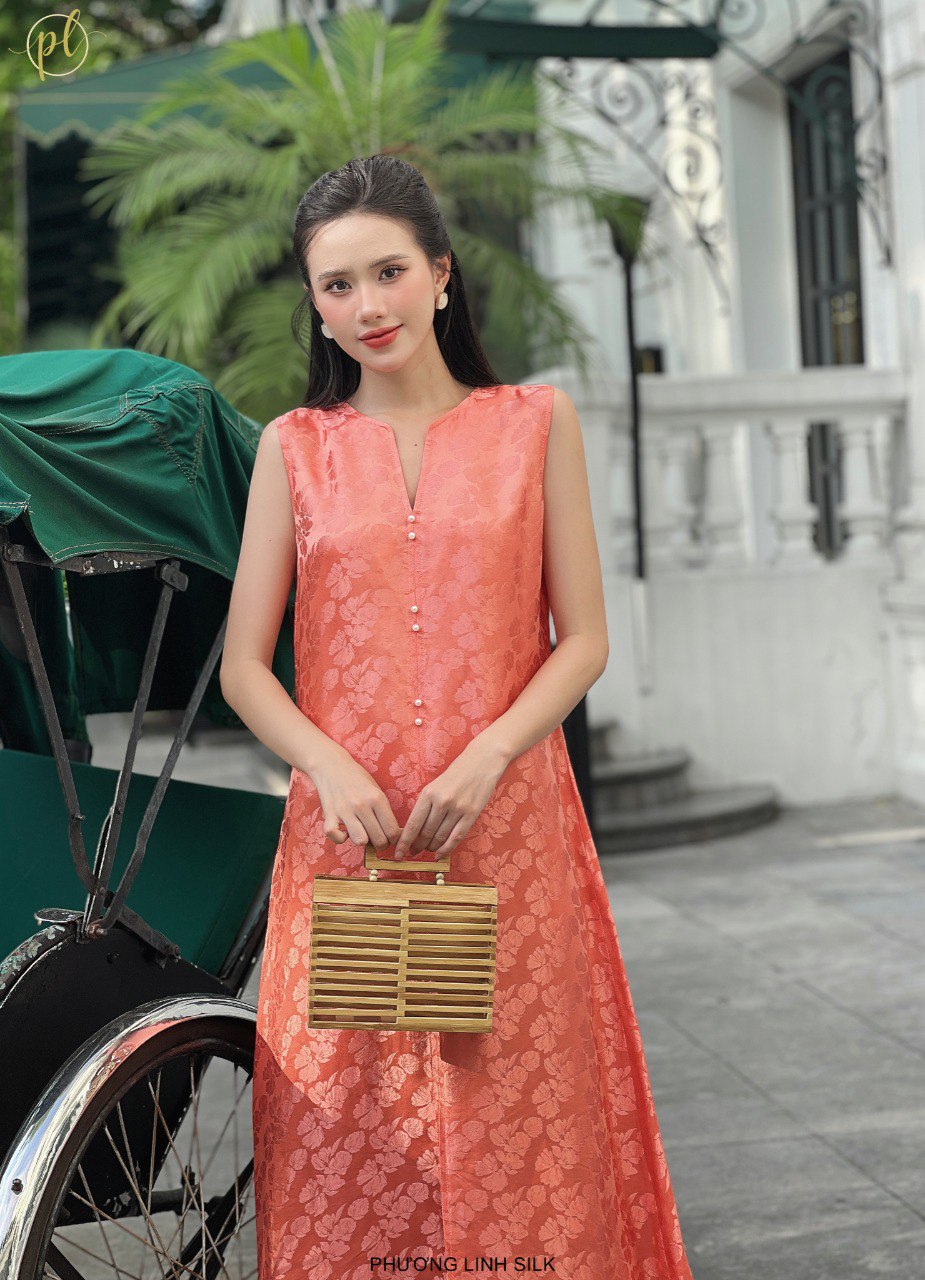 VÁY LỤA CỔ V XẺ TRƯỚC HOA BÈO CAM ĐÀO