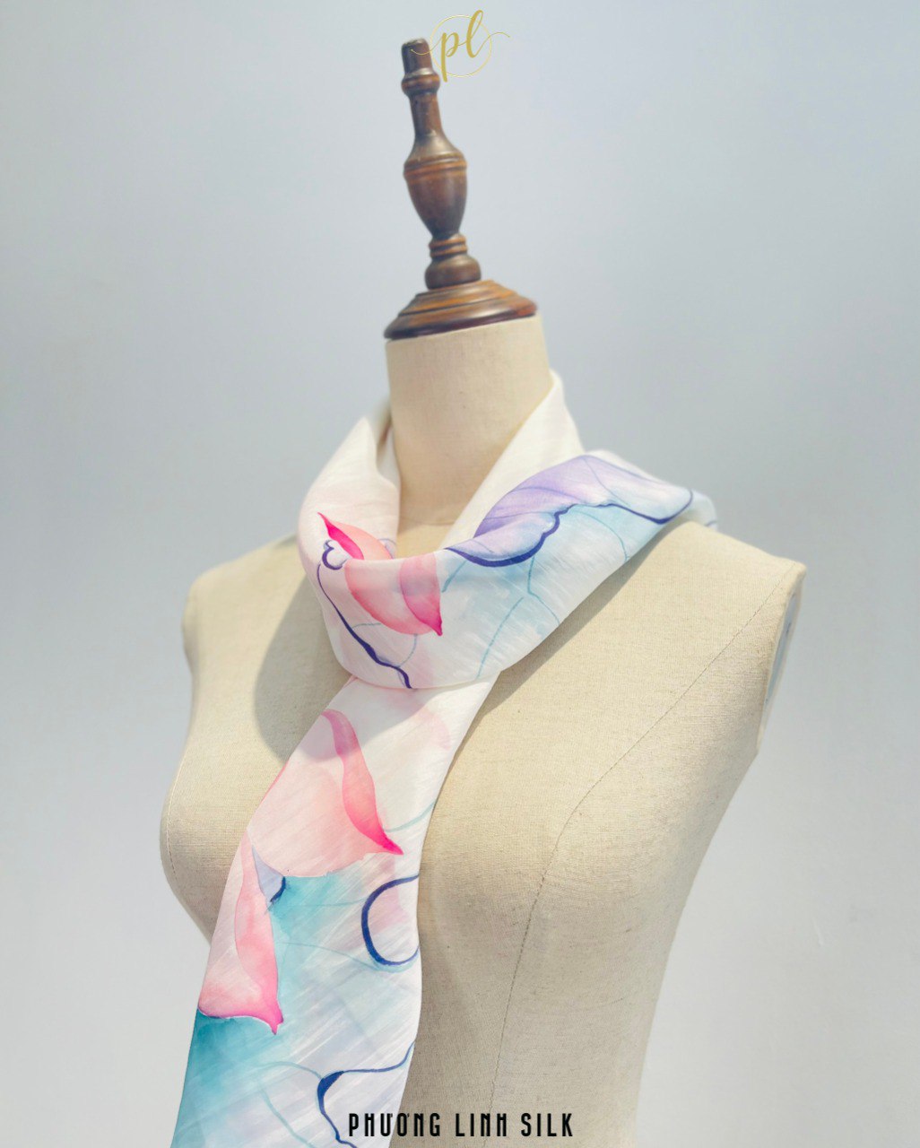 KHĂN LỤA VẼ TAY NGHỆ THUẬT KT 80cmx80cm