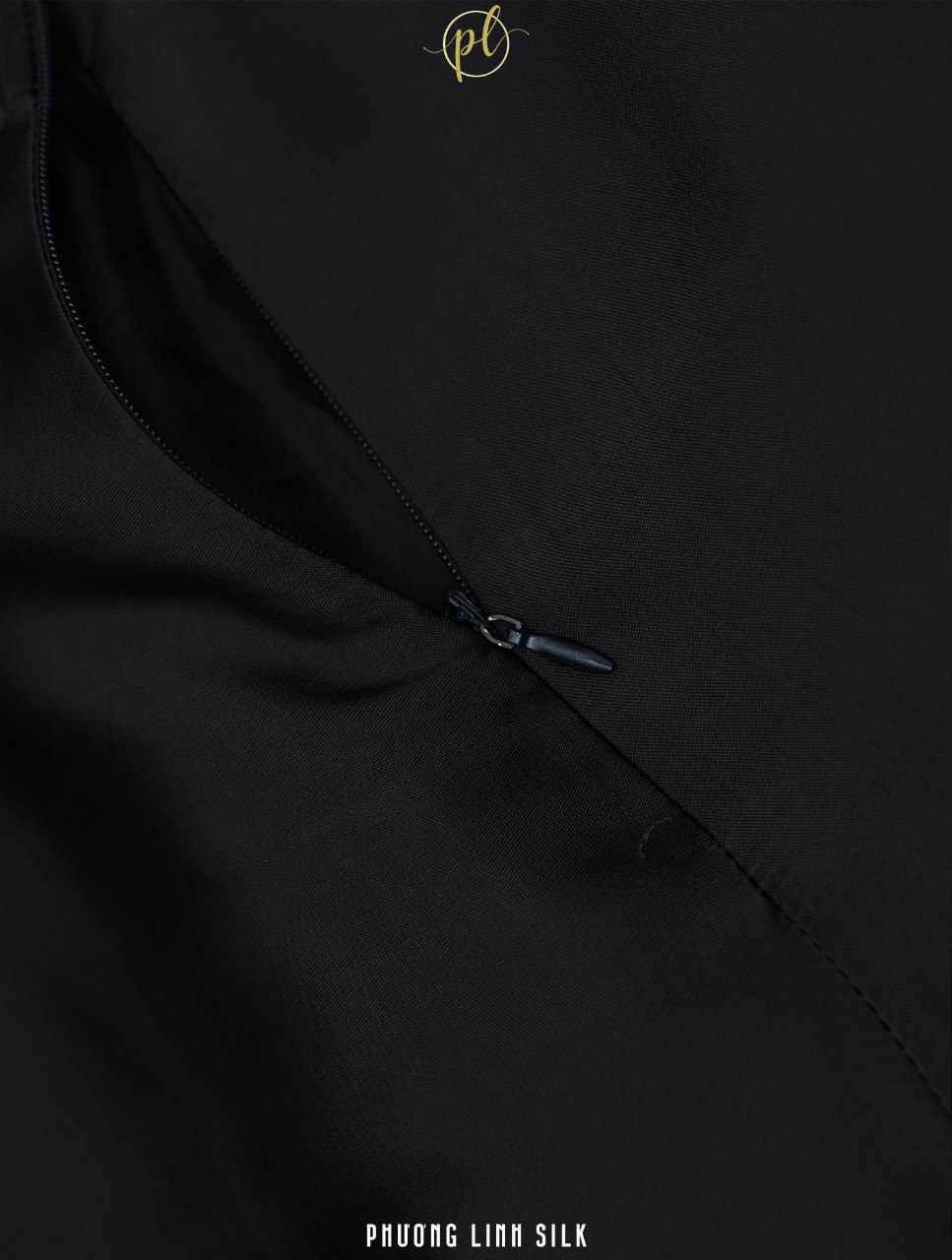 QUẦN LỤA CHUN SAU KHÓA TRƯỚC ÁO DÀI ( MÀU ĐEN )