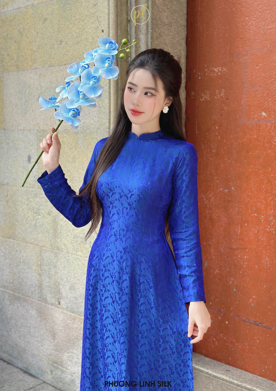ÁO DÀI LỤA TRUYỀN THỐNG THƯ TUYỀN