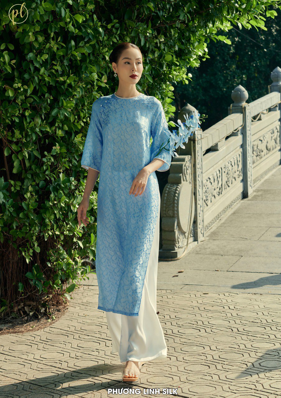 ÁO DÀI LỤA TƠ TẰM HÀ ĐÔNG LINH LAN