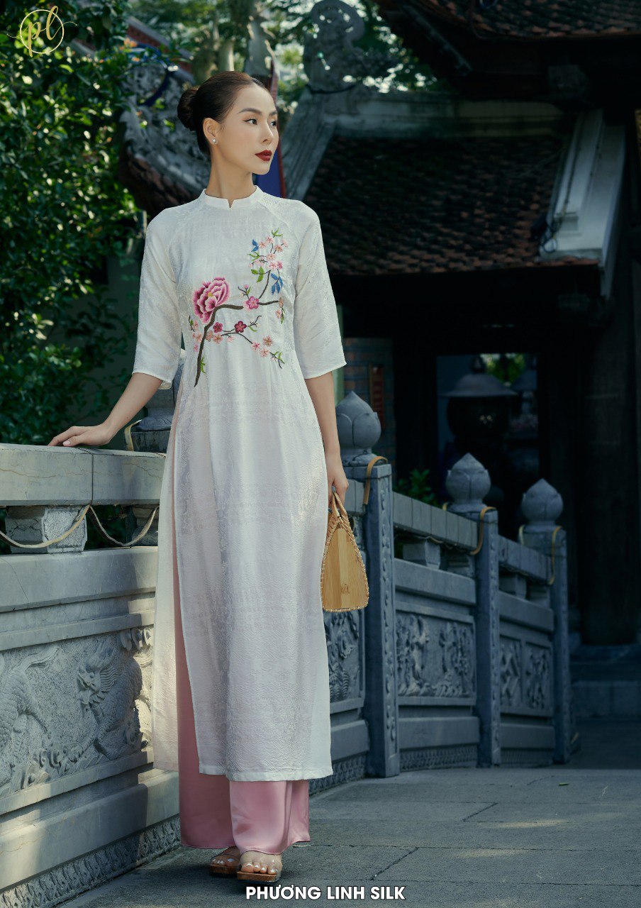 ÁO DÀI LỤA TƠ TẰM HÀ ĐÔNG YẾN  XUÂN