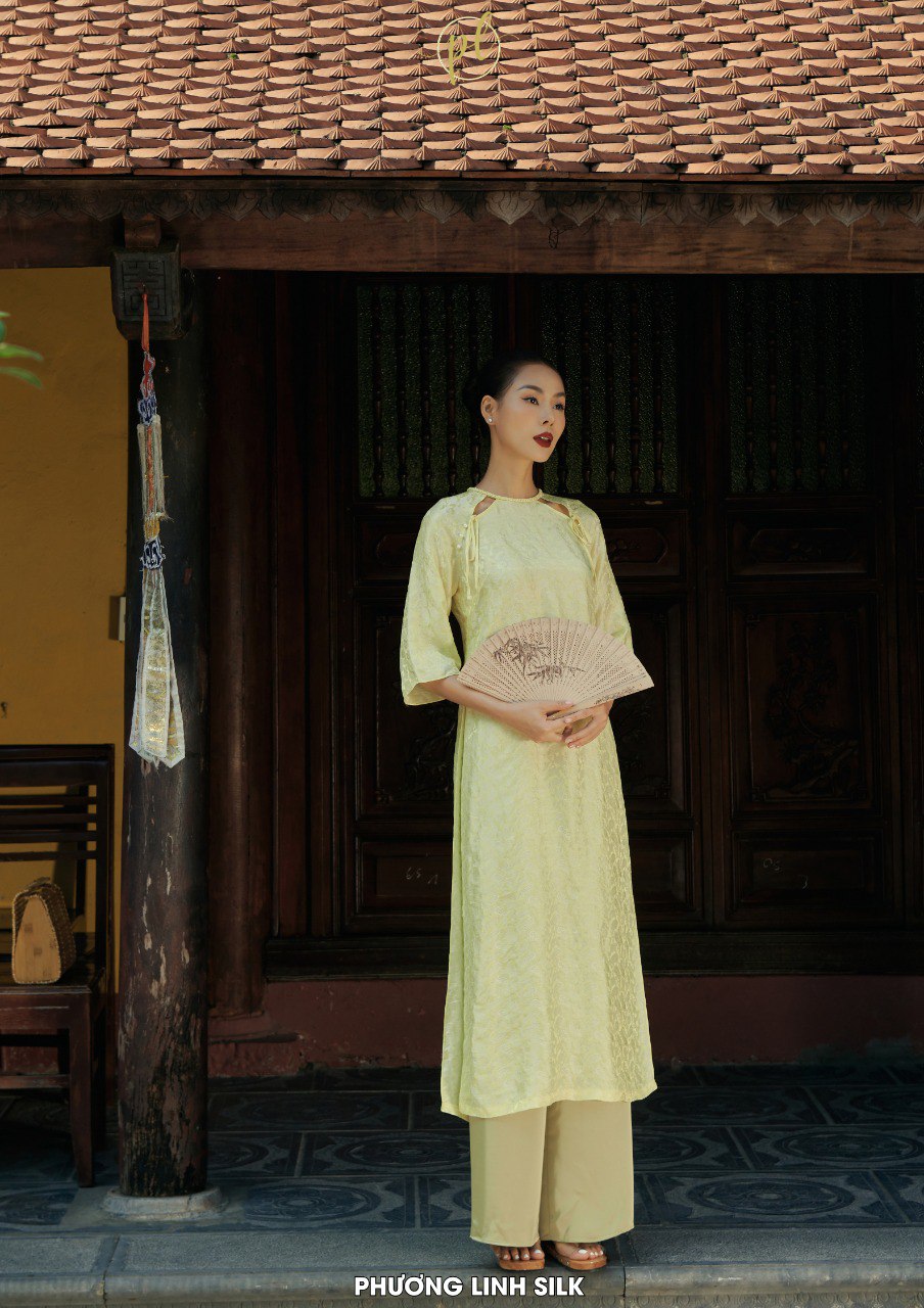 ÁO DÀI LỤA TƠ TẰM ỨNG TUỆ