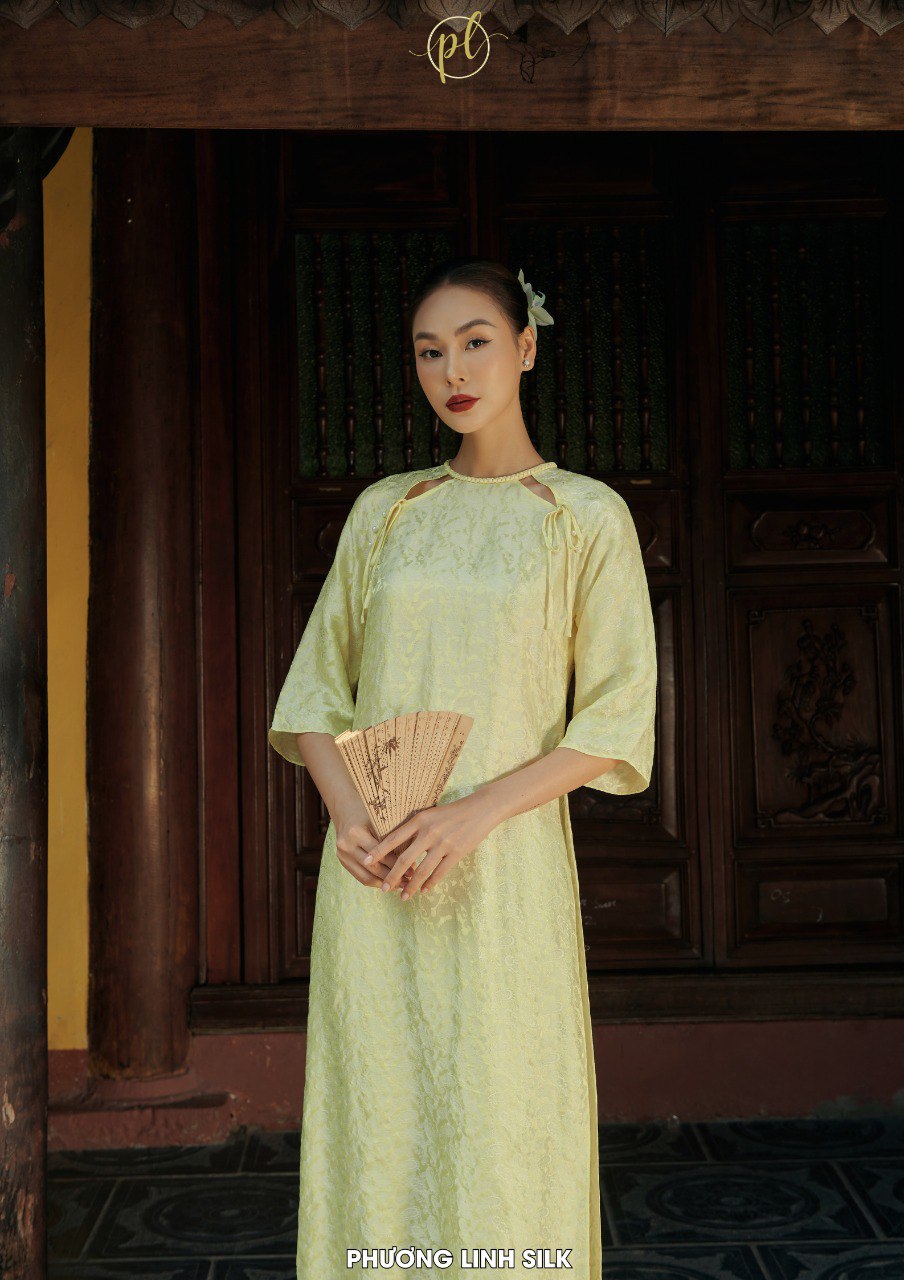 ÁO DÀI LỤA TƠ TẰM ỨNG TUỆ