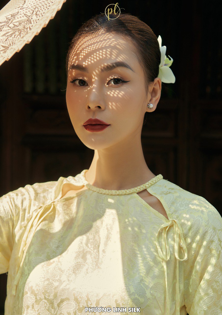 ÁO DÀI LỤA TƠ TẰM ỨNG TUỆ