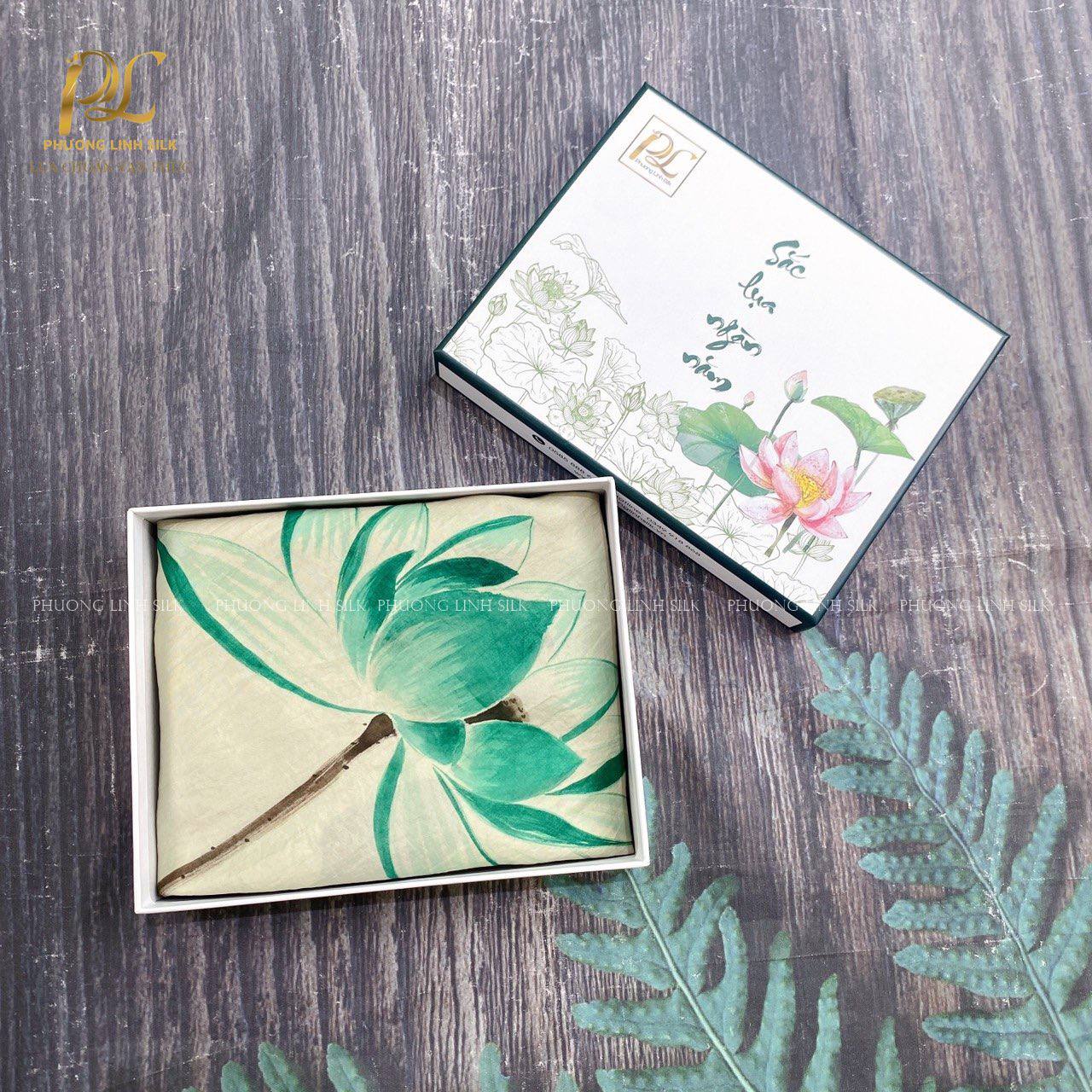 KHĂN LỤA VẼ MÀU NƯỚC NGHỆ THUẬT 100% TƠ TẰM HOA SEN QUỐC