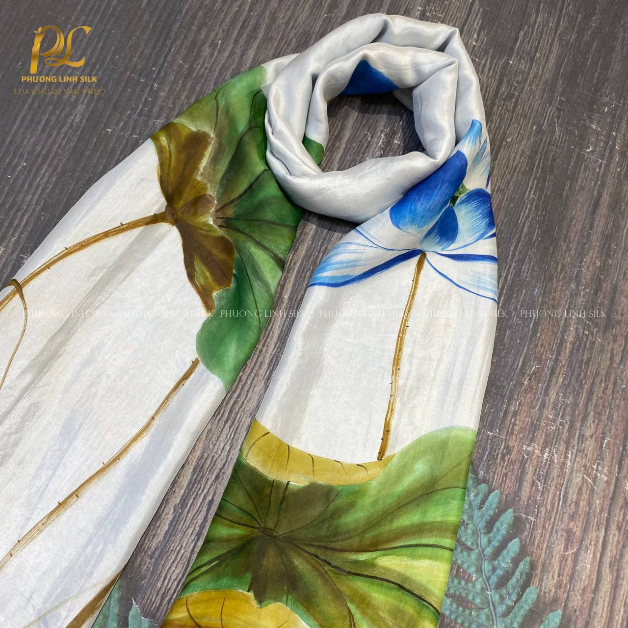 KHĂN LỤA VẼ MÀU NƯỚC NGHỆ THUẬT 100% TƠ TẰM HOA SEN QUỐC