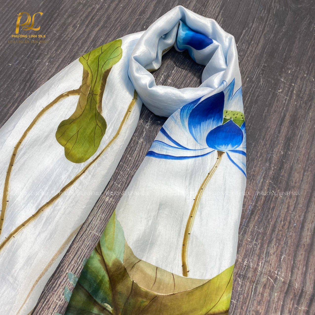 KHĂN LỤA VẼ MÀU NƯỚC NGHỆ THUẬT 100% TƠ TẰM HOA SEN QUỐC