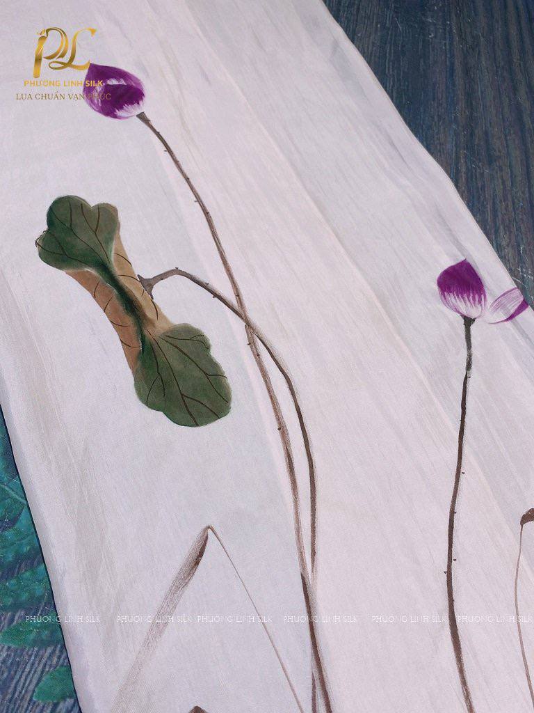 KHĂN LỤA VẼ MÀU NƯỚC NGHỆ THUẬT 100% TƠ TẰM HOA SEN QUỐC