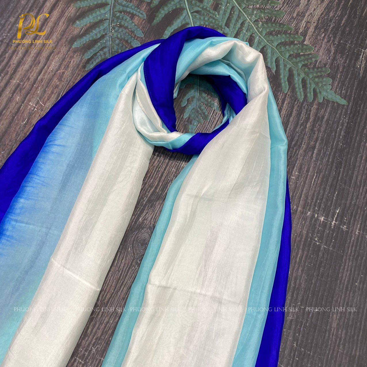 KHĂN LOANG BA MÀU NGHỆ THUẬT