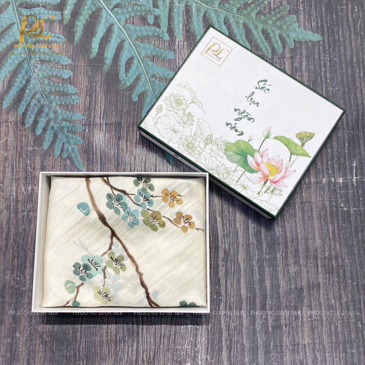 KHĂN LỤA VẼ MÀU NƯỚC NGHỆ THUẬT 100% TƠ TẰM HOA ĐÀO