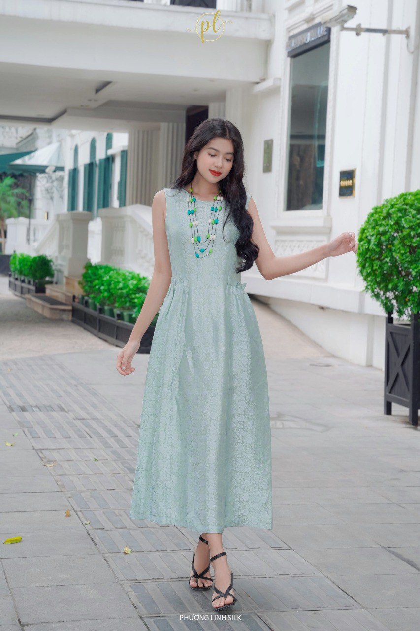 VÁY LỤA TƠ TẰM NHÚM SƯỜN