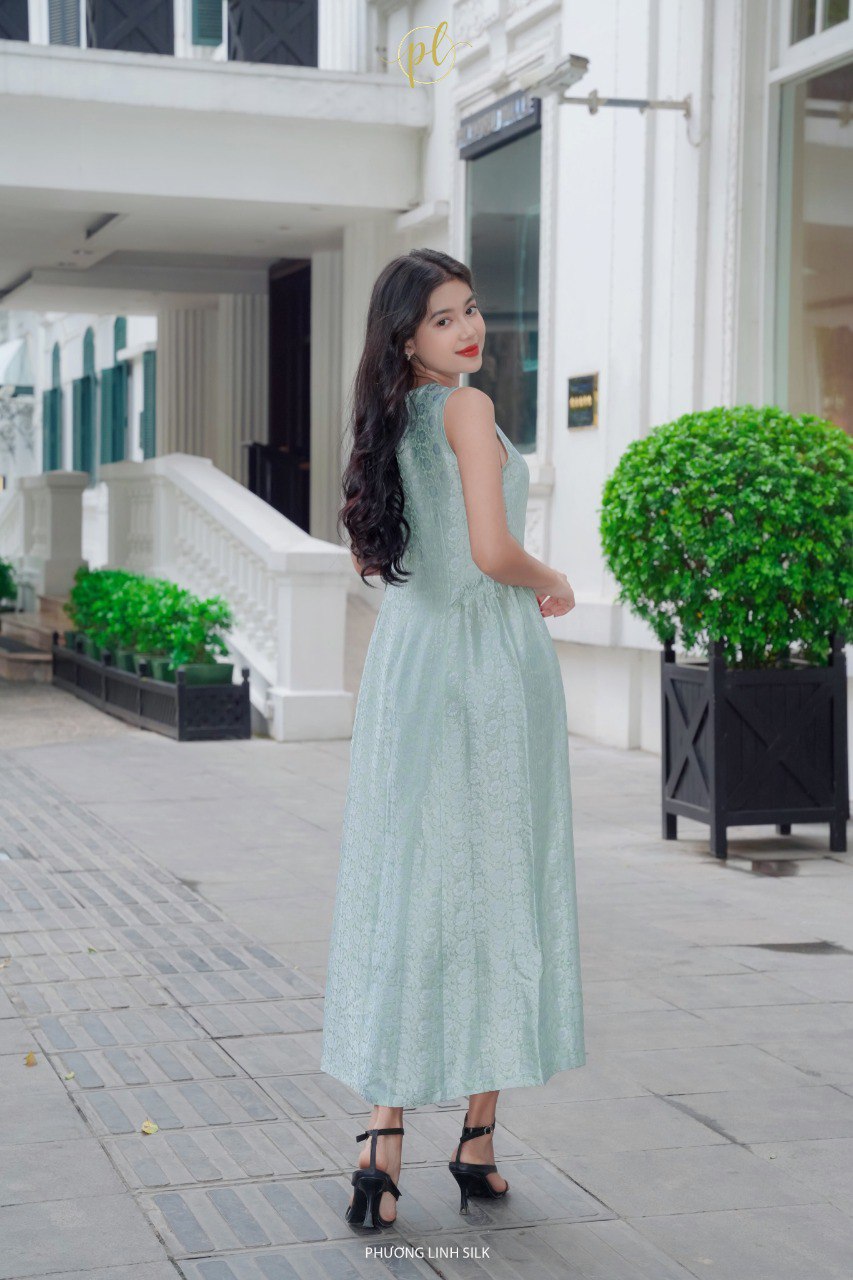 VÁY LỤA TƠ TẰM NHÚM SƯỜN