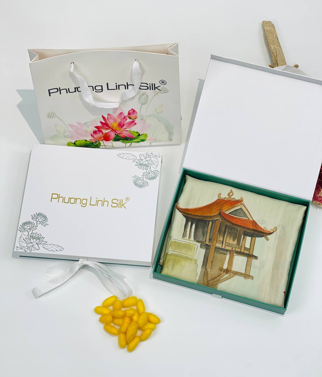 KHĂN LỤA VẼ MÀU NƯỚC NGHỆ THUẬT ĐỘC BẢN 100% TƠ TẰM PHONG CẢNH VIỆT NAM