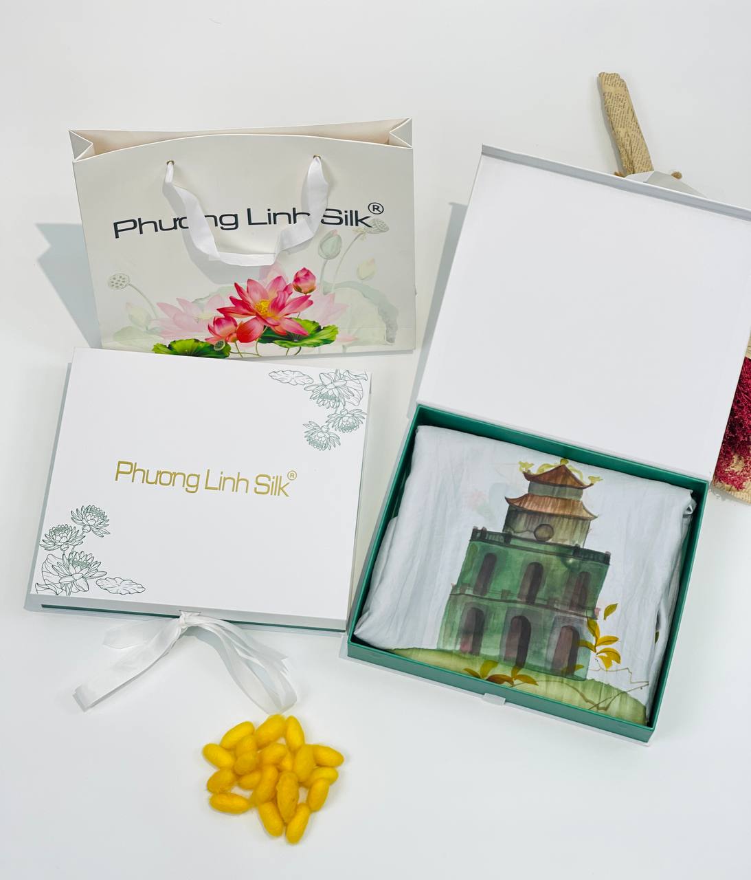 KHĂN LỤA VẼ MÀU NƯỚC NGHỆ THUẬT ĐỘC BẢN 100% TƠ TẰM PHONG CẢNH VIỆT NAM