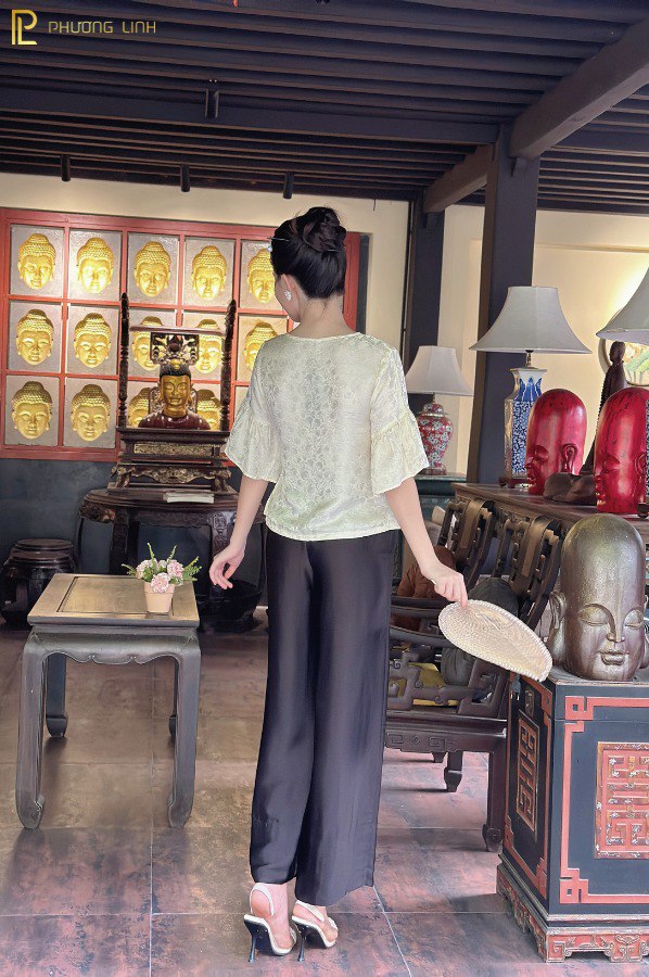 ÁO LỤA CÁT TIÊN - KEM