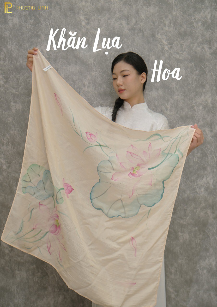 KHĂN LỤA VẼ TAY THỦ CÔNG NGHỆ THUẬT HOA SEN QUỐC