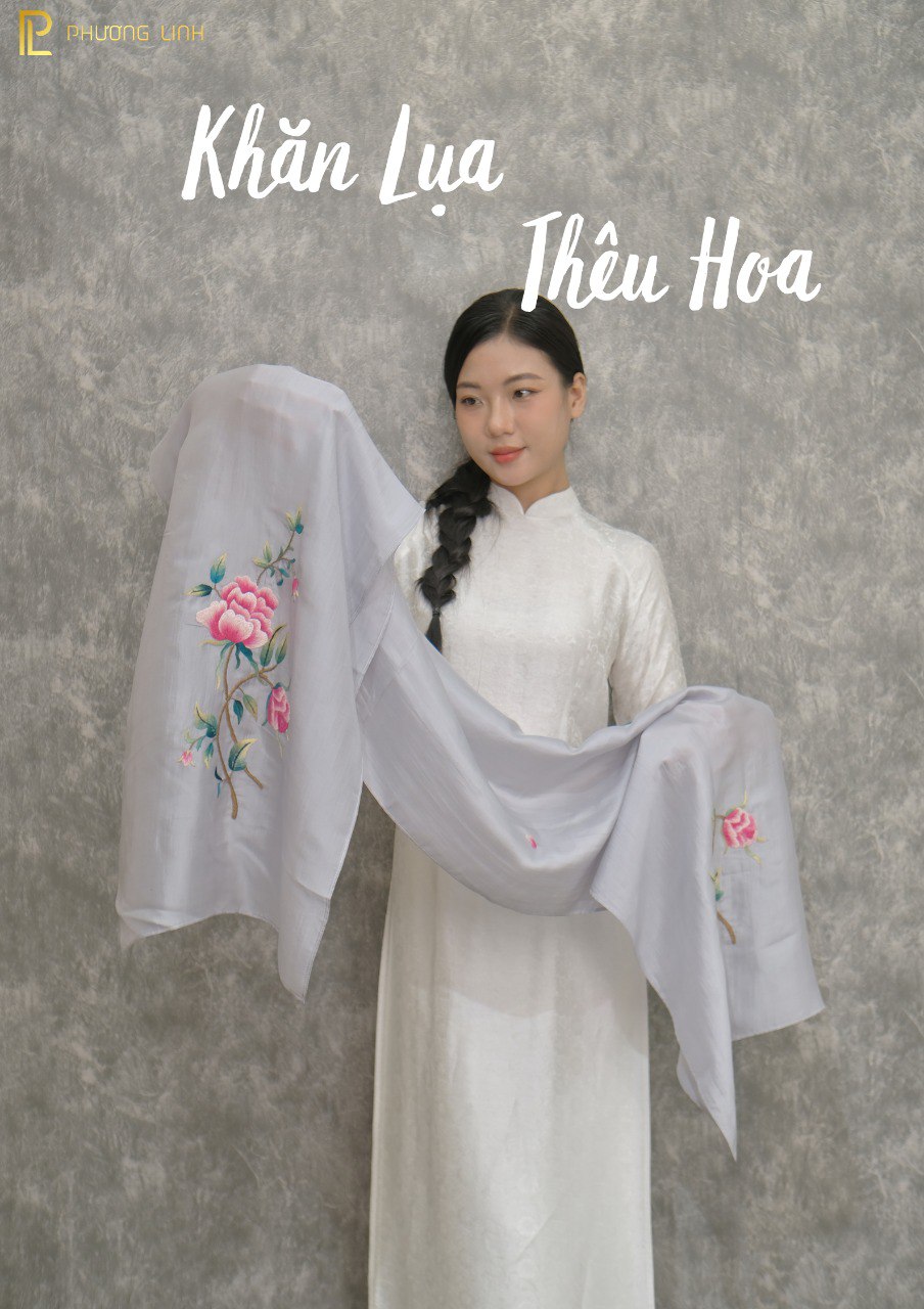 KHĂN LỤA TƠ TẰM THÊU TAY THỦ CÔNG THÊU HOA HỒNG