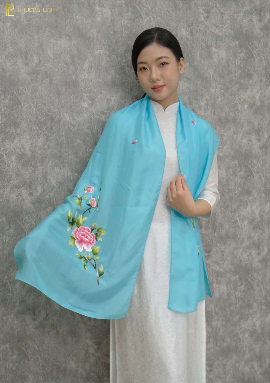 KHĂN LỤA TƠ TẰM THÊU TAY THỦ CÔNG CHỈ TƠ HOA HỒNG