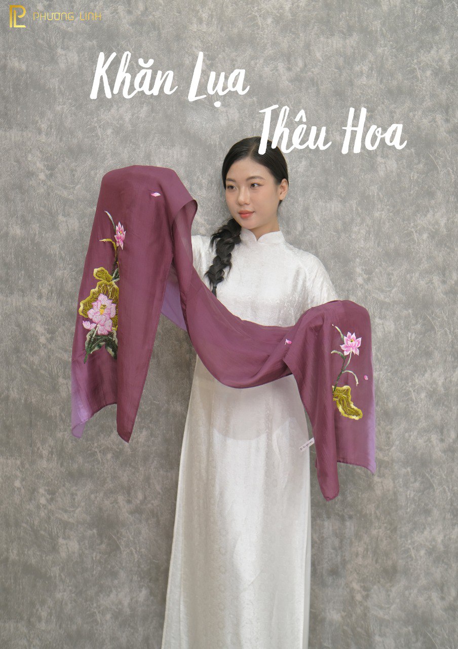 KHĂN LỤA TƠ TẰM THÊU TAY THỦ CÔNG HOA SEN QUỐC