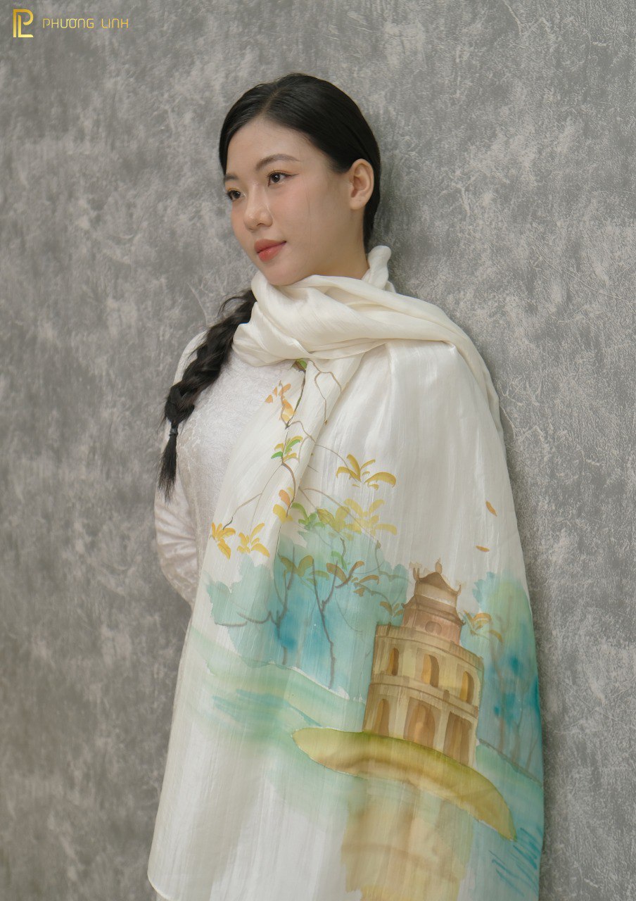 KHĂN LỤA VẼ MÀU NƯỚC NGHỆ THUẬT ĐỘC BẢN 100% TƠ TẰM HỒ GƯƠM VIỆT NAM