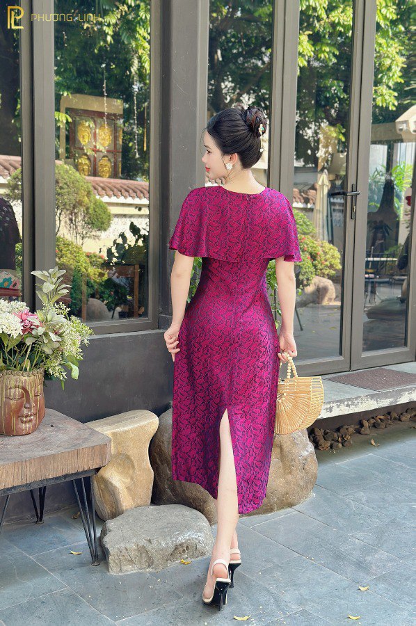 ĐẦM LỤA QUYÊN CÁT - SEN ĐEN