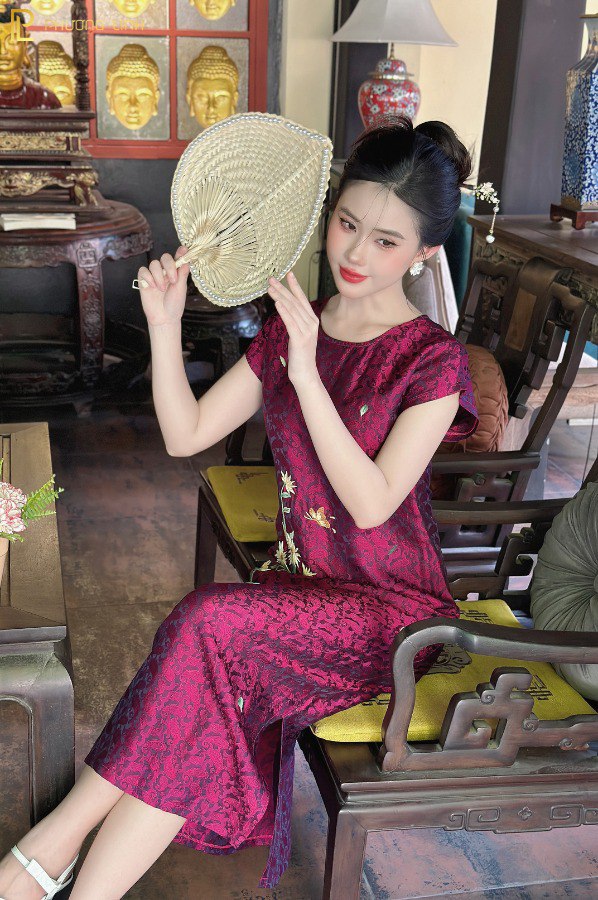 ĐẦM LỤA HUYỀN VY - SEN ĐEN