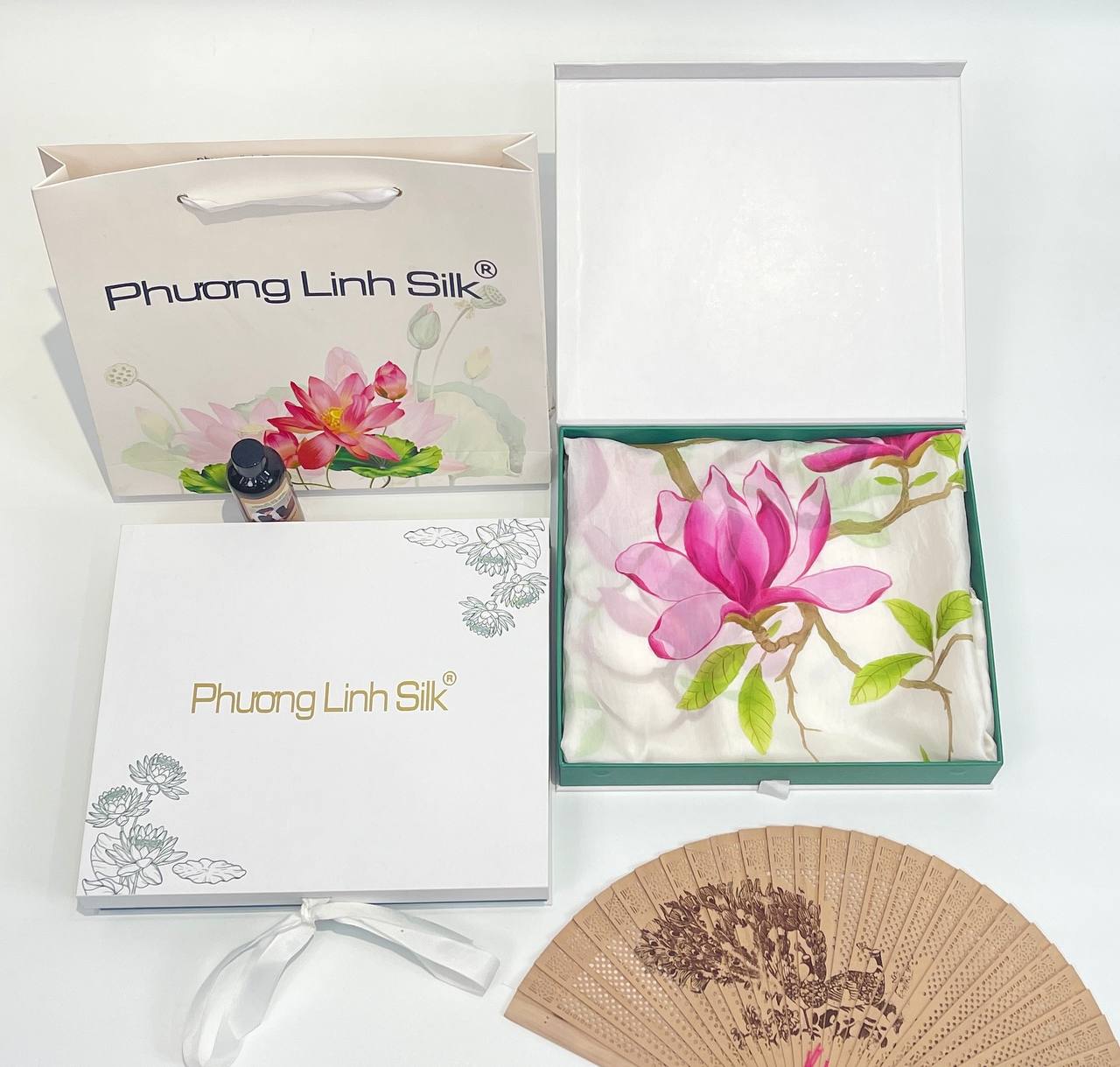 KHĂN LỤA VẼ MÀU NƯỚC NGHỆ THUẬT ĐỘC BẢN 100% TƠ TẰM HOA MỘC LAN