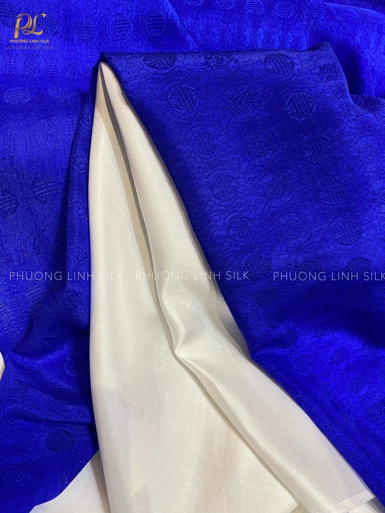 VẢI LỤA VÂN XANH COBAN 100% TƠ TẰM VÀ VẢI SATIN TRƠN 70% TƠ TẰM